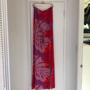 Manuhealii Maxi Dress